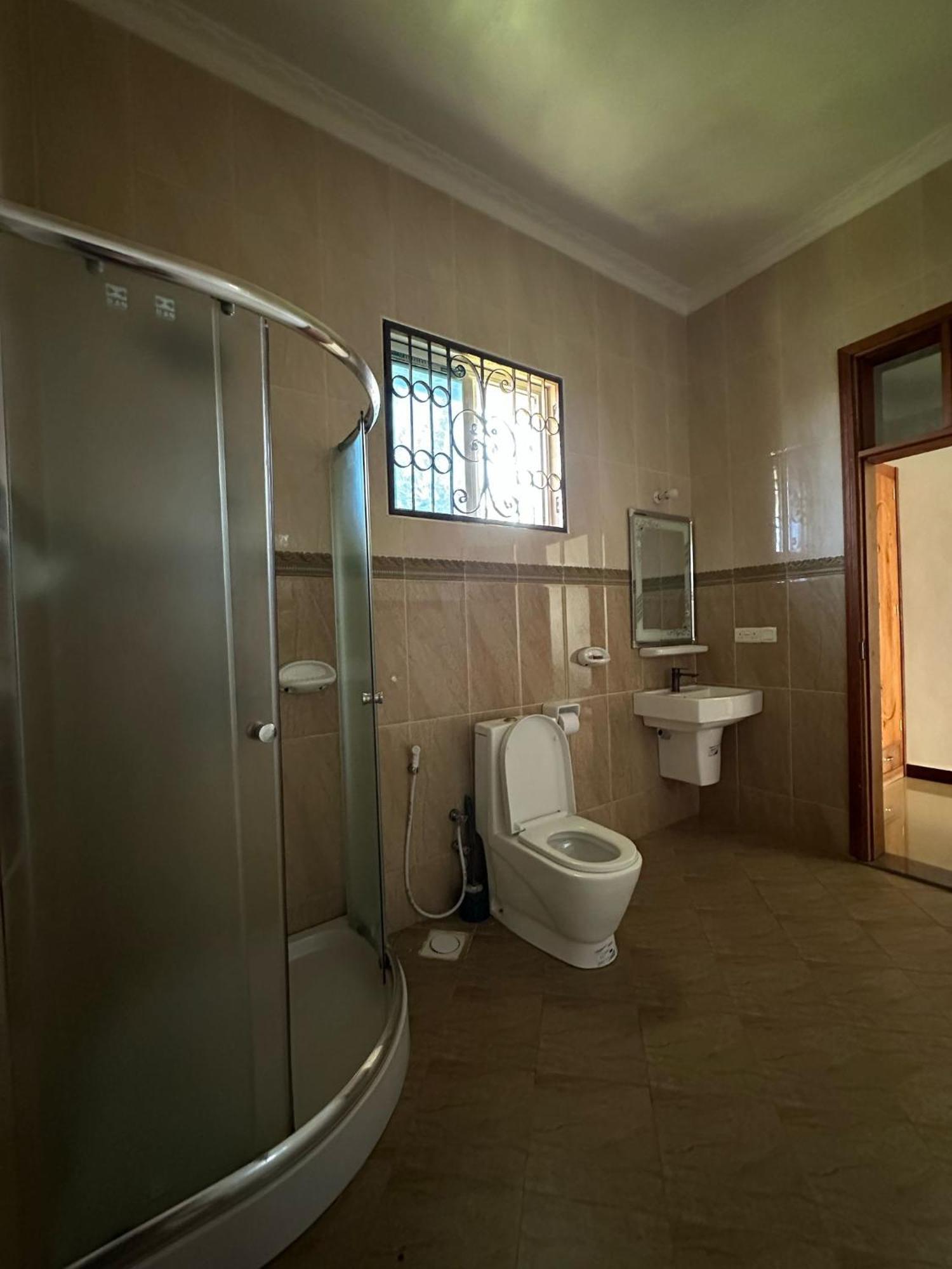 נונגווי Relax Hotel Taj מראה חיצוני תמונה